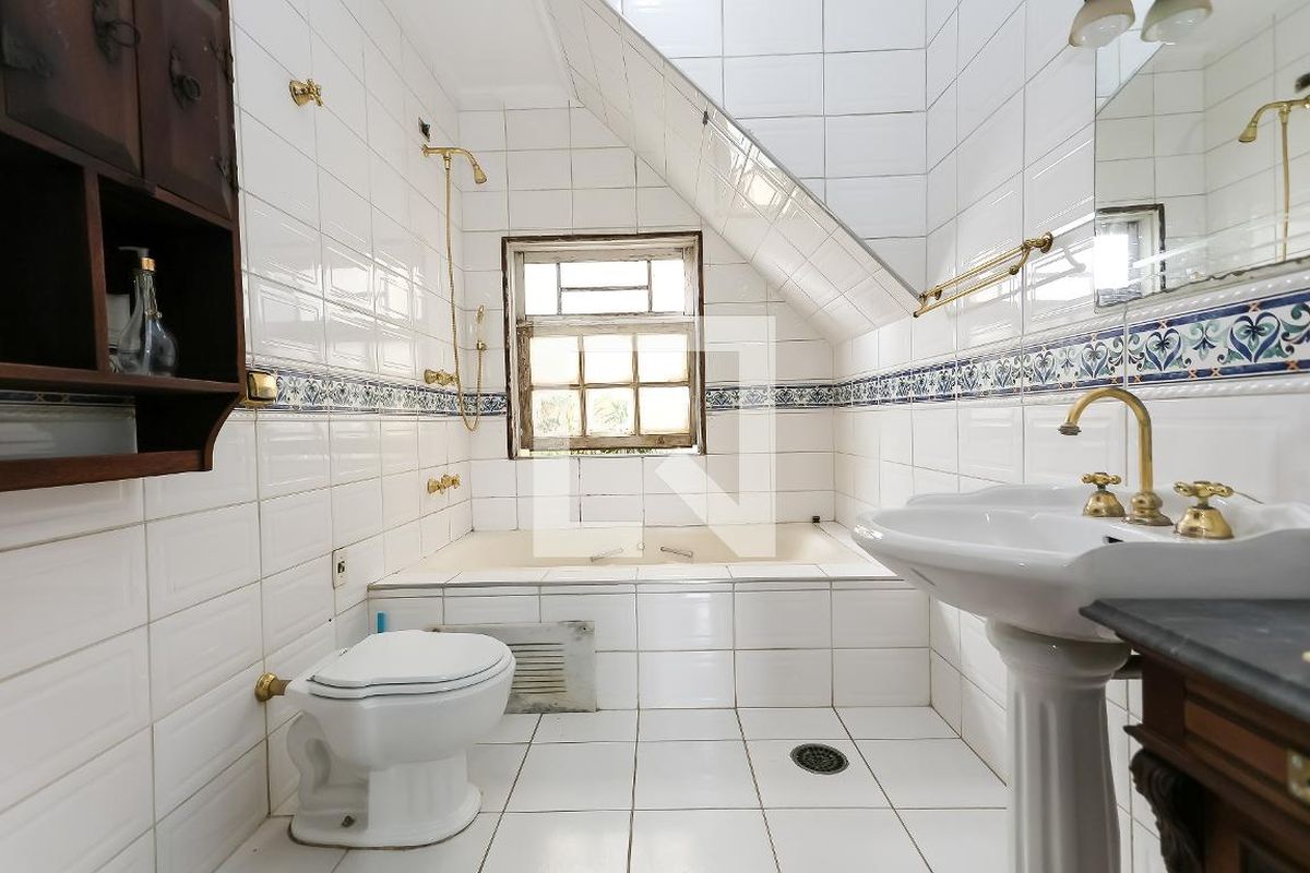 Casa, 3 quartos, 249 m² - Foto 43