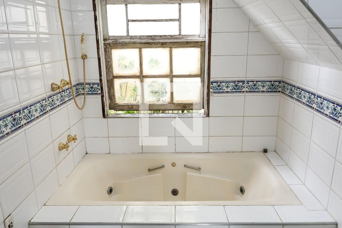 Casa, 3 quartos, 249 m² - Foto 45