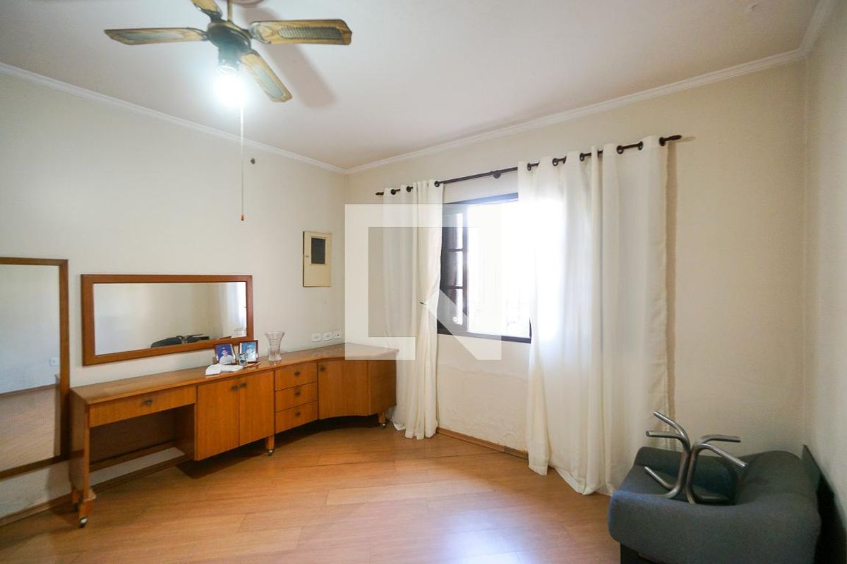 Casa, 4 quartos, 241 m² - Foto 5
