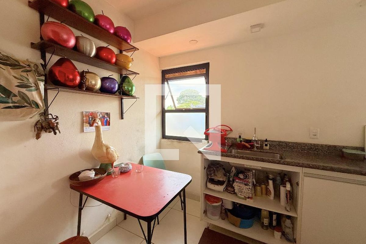 Casa à Venda - Mansões Santo Antônio, 3 Quartos,  550 m2 em , Campinas - sp | SoloBR