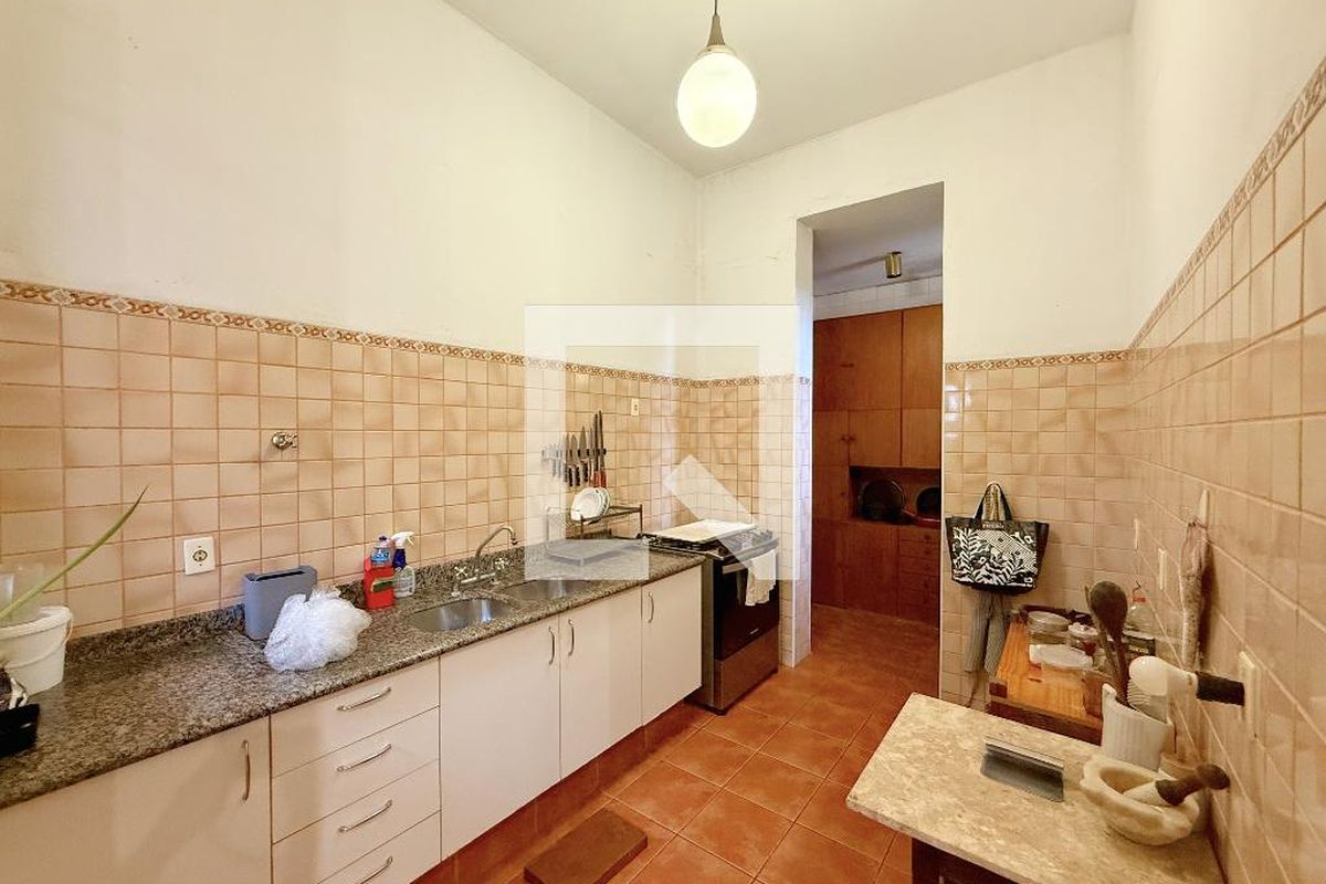 Casa à Venda - Mansões Santo Antônio, 3 Quartos,  550 m2 em , Campinas - sp | SoloBR