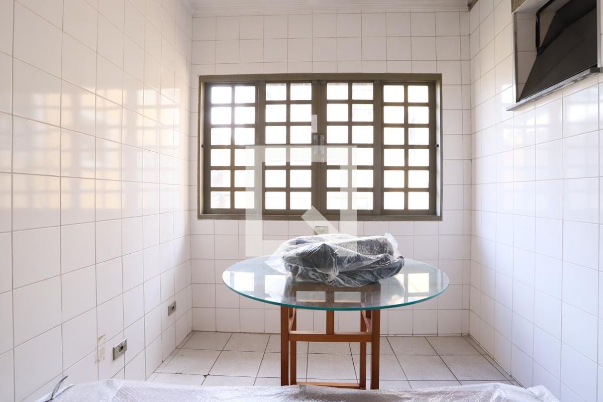 Casa, 3 quartos, 210 m² - Foto 19