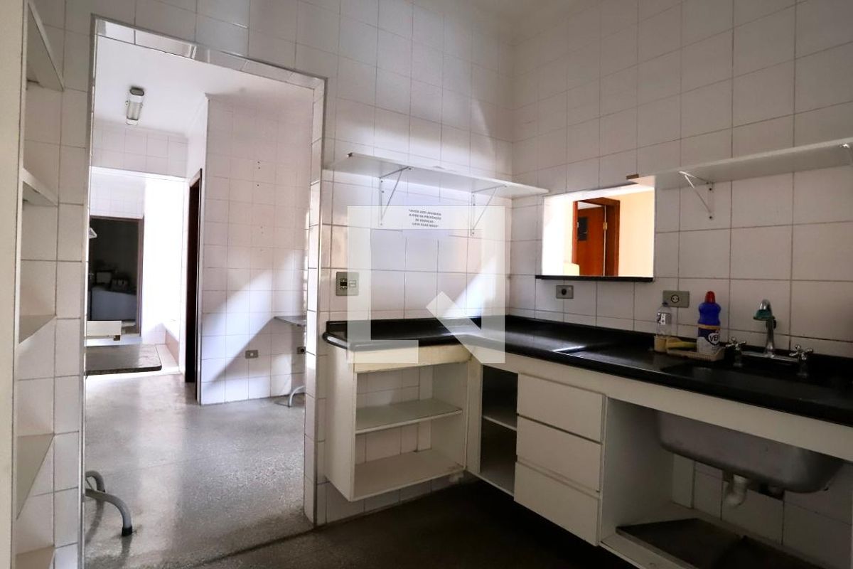 Casa, 3 quartos, 210 m² - Foto 35