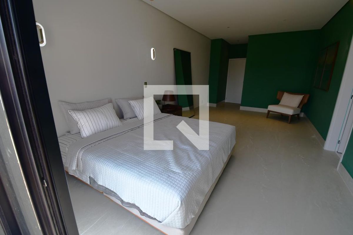Casa à Venda - Lot. Alphaville Campinas, 3 Quartos,  423 m2 em , Campinas - sp | SoloBR
