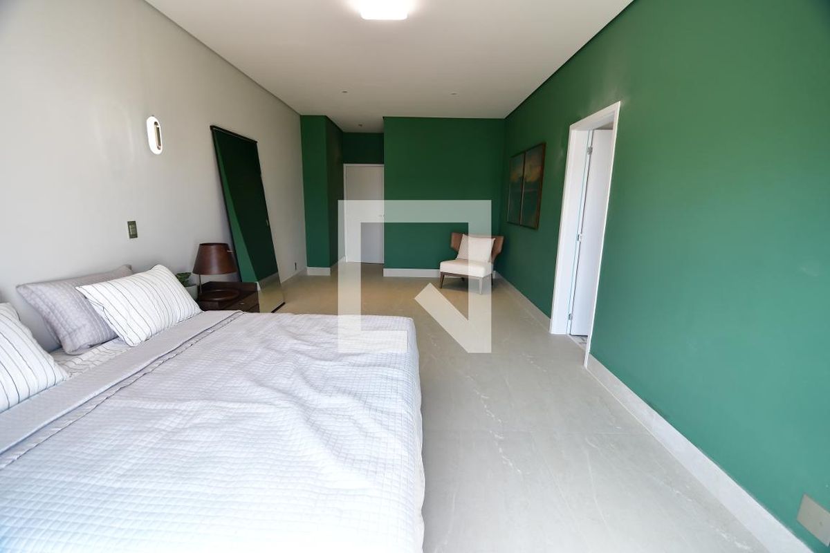 Casa à Venda - Lot. Alphaville Campinas, 3 Quartos,  423 m2 em , Campinas - sp | SoloBR