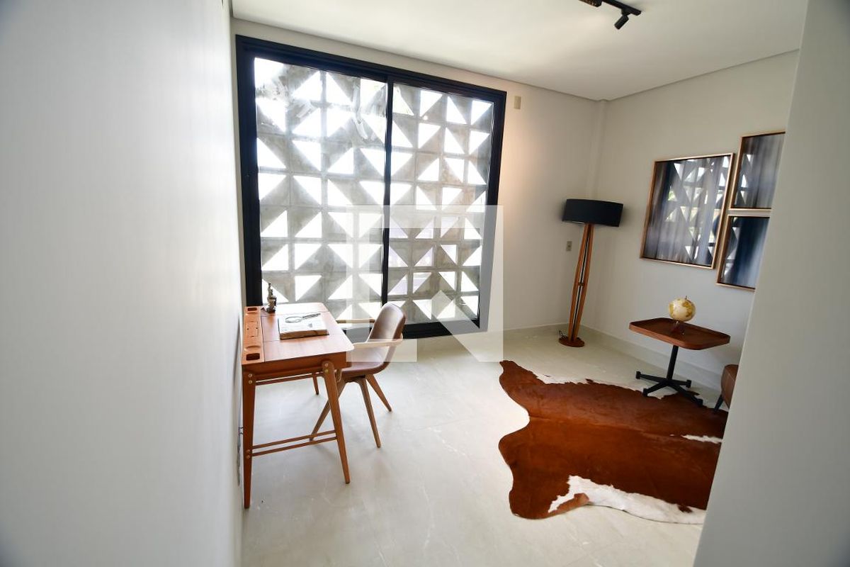 Casa à Venda - Lot. Alphaville Campinas, 3 Quartos,  423 m2 em , Campinas - sp | SoloBR