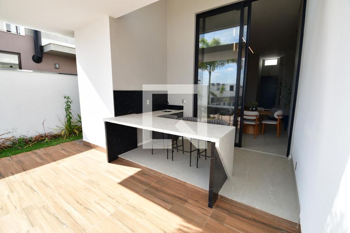 Casa à Venda - Lot. Alphaville Campinas, 3 Quartos,  423 m2 em , Campinas - sp | SoloBR