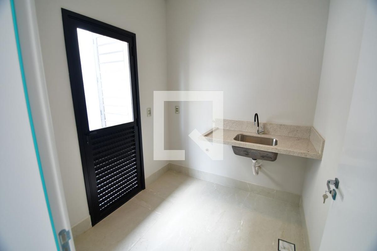 Casa à Venda - Lot. Alphaville Campinas, 3 Quartos,  423 m2 em , Campinas - sp | SoloBR