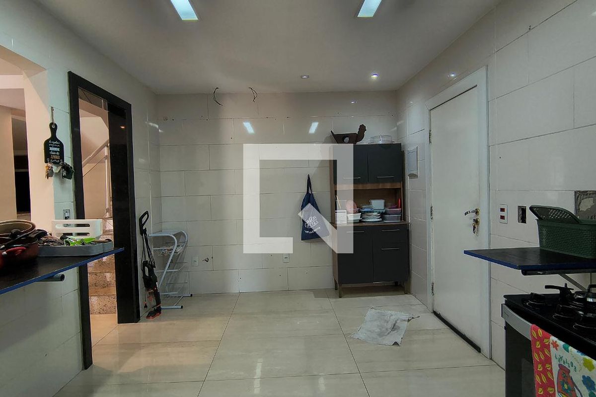 Casa, 4 quartos, 300 m² - Foto 46