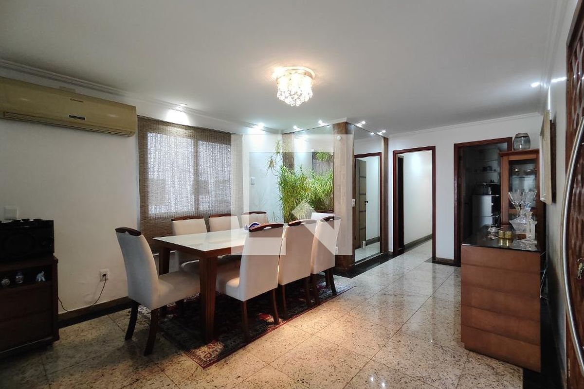 Apartamento, 3 quartos, 214 m² - Foto 1