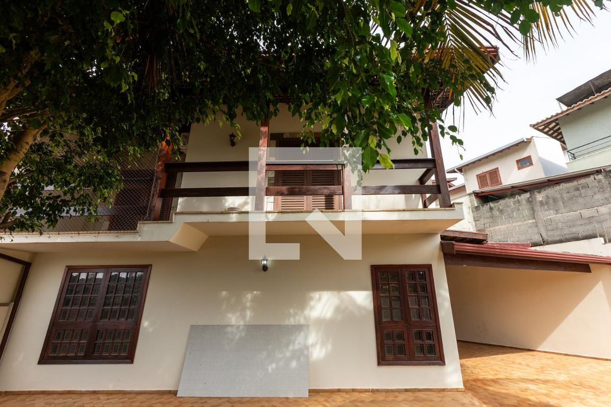 Casa à Venda - Jardim Chapadão, 4 Quartos,  330 m2 em , Campinas - sp | SoloBR