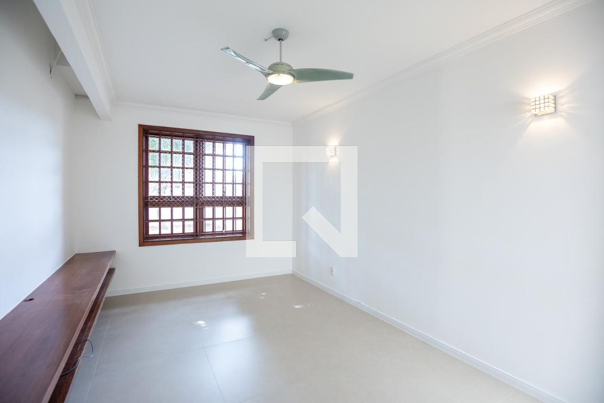 Casa à Venda - Jardim Chapadão, 4 Quartos,  330 m2 em , Campinas - sp | SoloBR