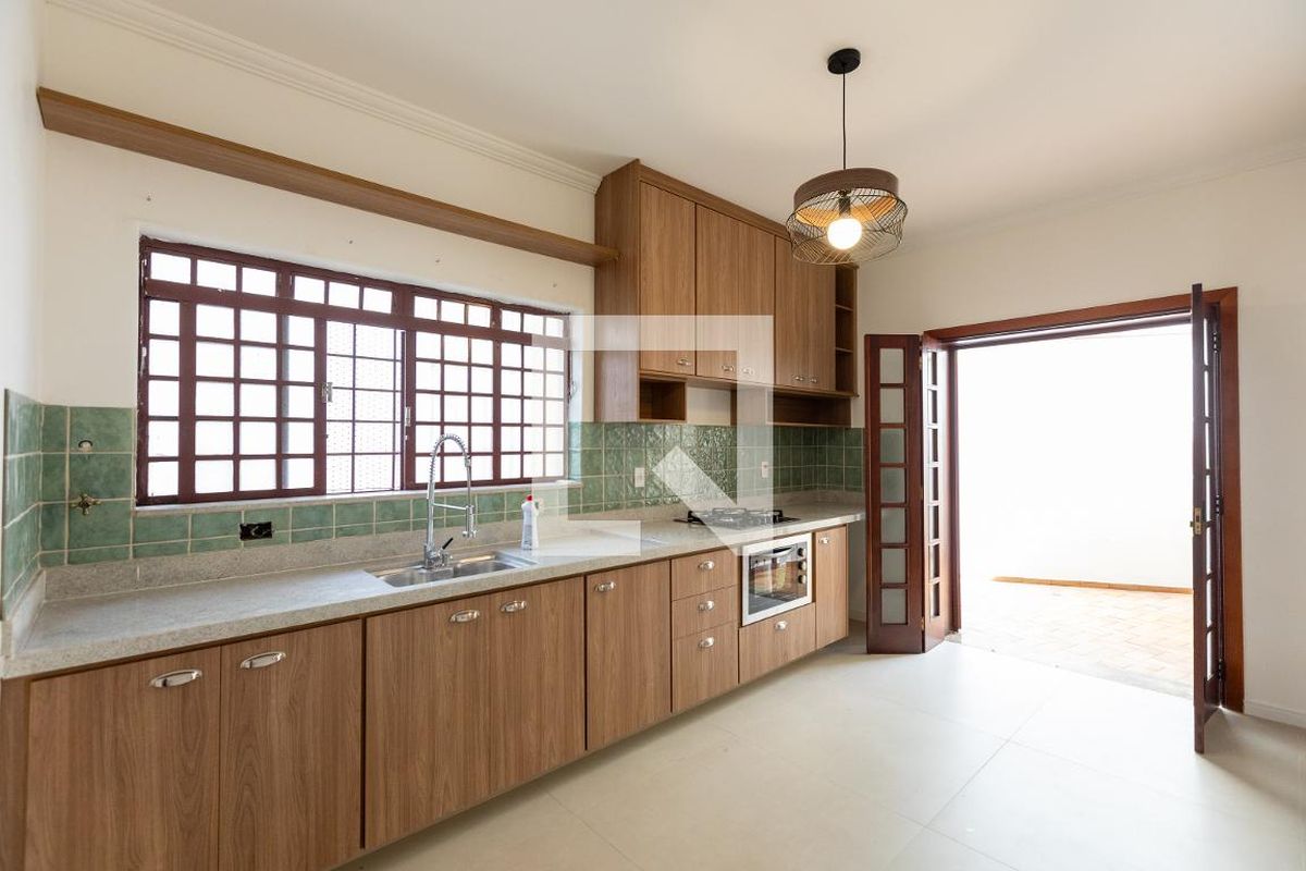 Casa à Venda - Jardim Chapadão, 4 Quartos,  330 m2 em , Campinas - sp | SoloBR