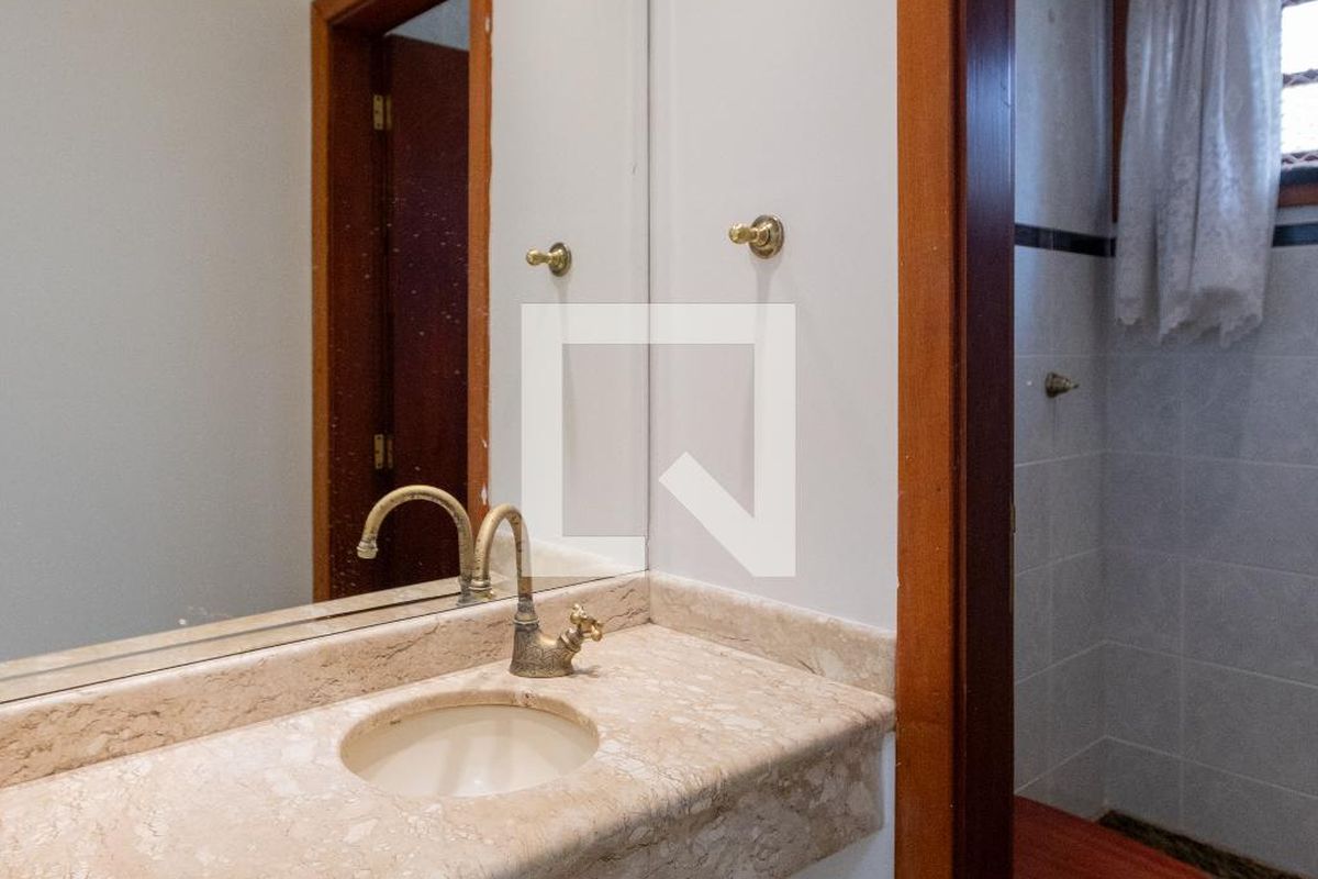 Casa à Venda - Jardim Chapadão, 4 Quartos,  330 m2 em , Campinas - sp | SoloBR