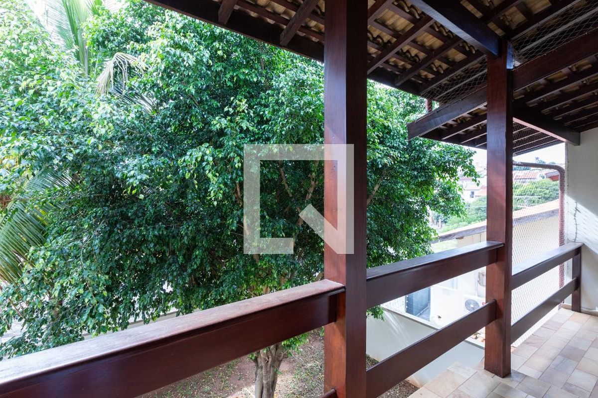 Casa à Venda - Jardim Chapadão, 4 Quartos,  330 m2 em , Campinas - sp | SoloBR