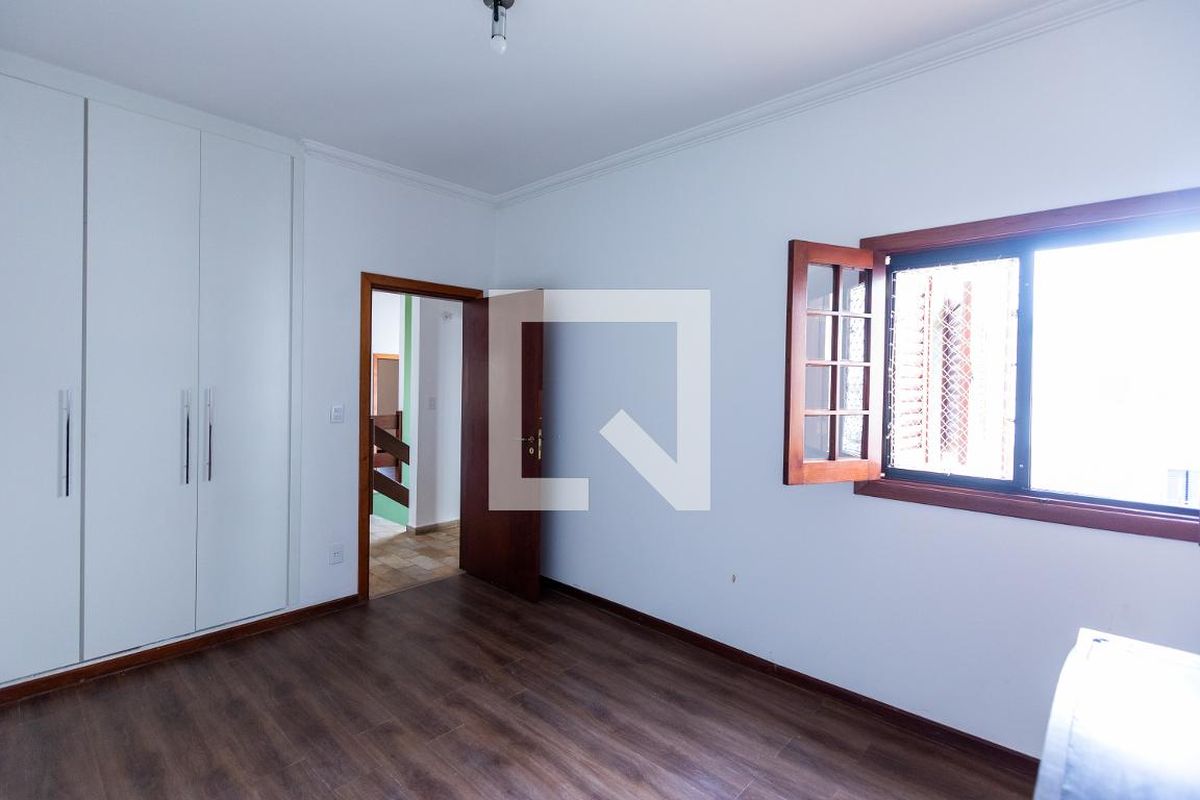 Casa à Venda - Jardim Chapadão, 4 Quartos,  330 m2 em , Campinas - sp | SoloBR