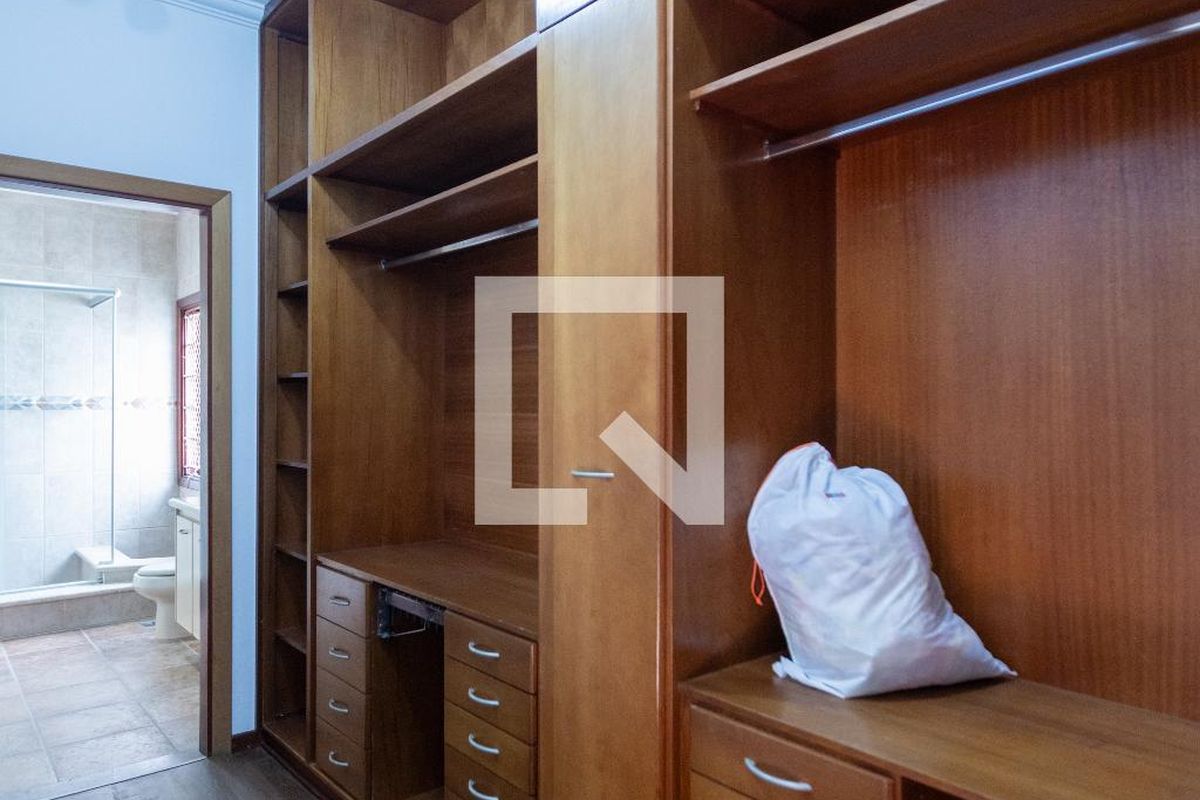 Casa à Venda - Jardim Chapadão, 4 Quartos,  330 m2 em , Campinas - sp | SoloBR
