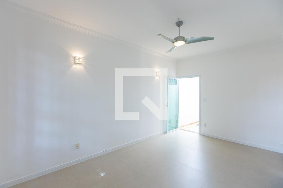 Casa à Venda - Jardim Chapadão, 4 Quartos,  330 m2 em , Campinas - sp | SoloBR