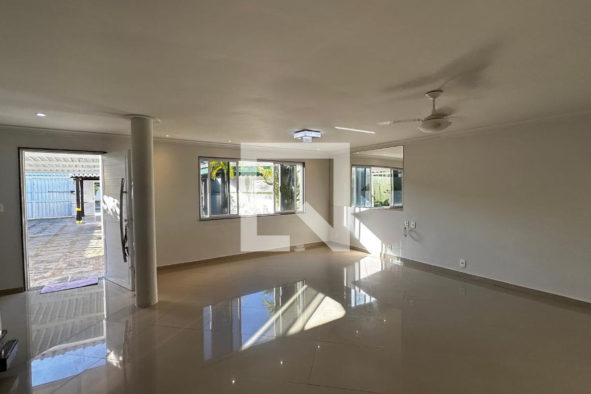 Casa, 5 quartos, 320 m² - Foto 4