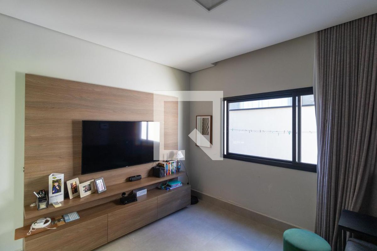 Casa à Venda - Res. Parque dos Alecrins, 4 Quartos,  280 m2 em , Campinas - sp | SoloBR