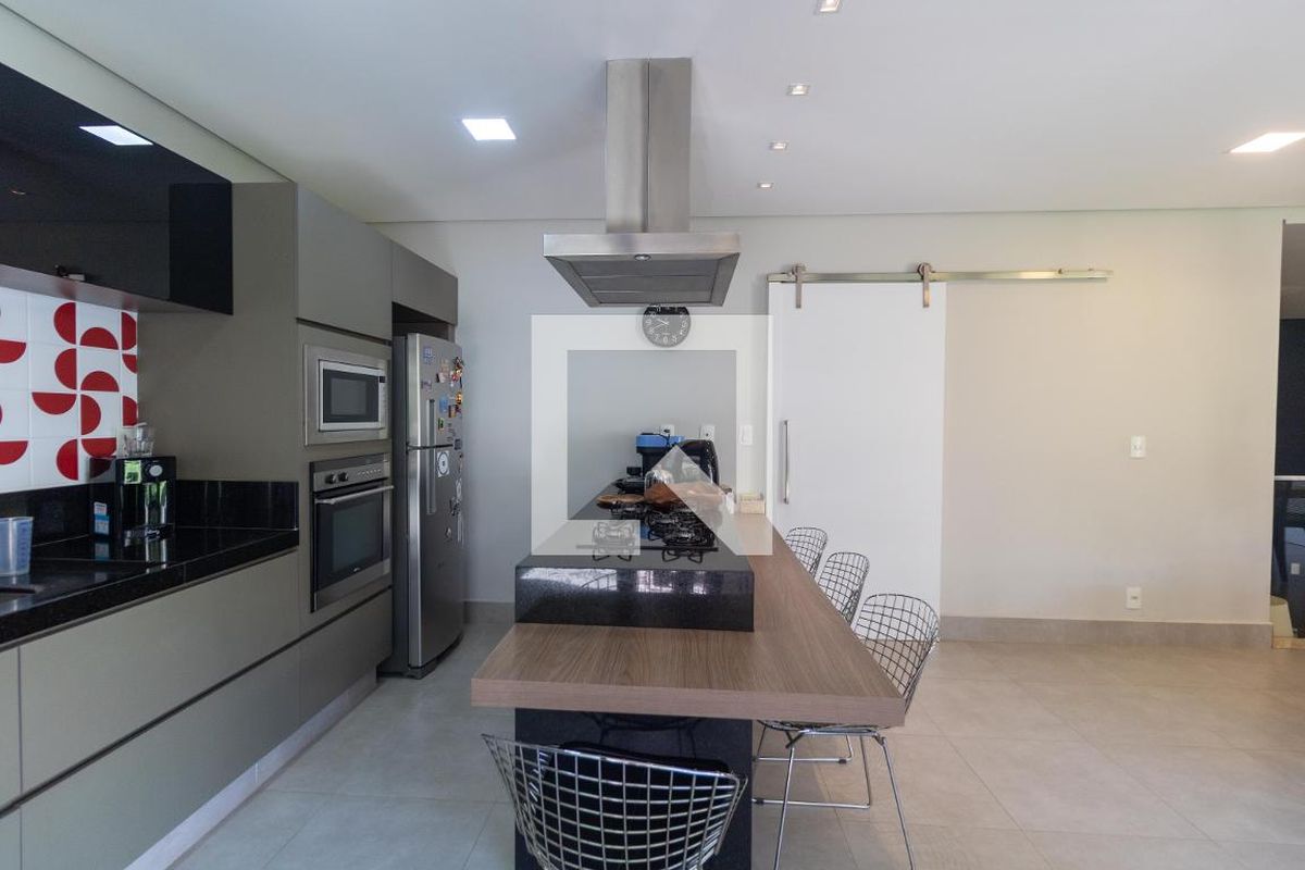 Casa à Venda - Res. Parque dos Alecrins, 4 Quartos,  280 m2 em , Campinas - sp | SoloBR