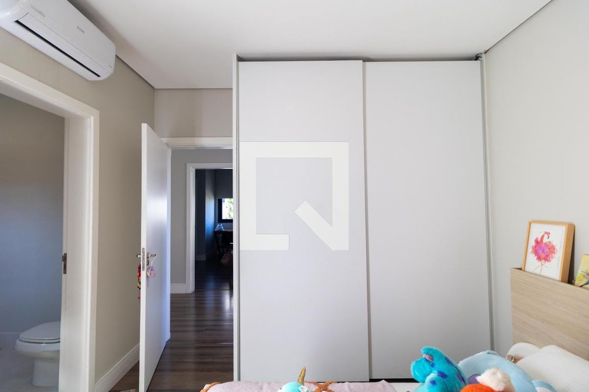 Casa à Venda - Res. Parque dos Alecrins, 4 Quartos,  280 m2 em , Campinas - sp | SoloBR
