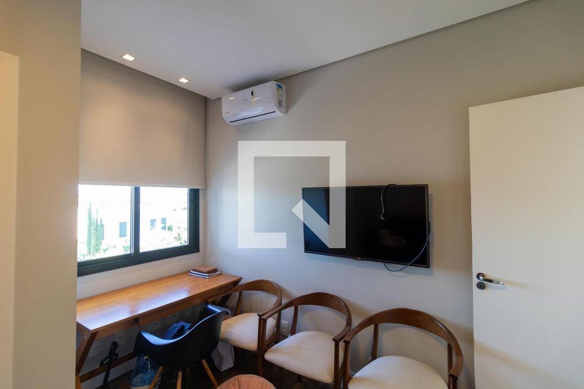 Casa à Venda - Res. Parque dos Alecrins, 4 Quartos,  280 m2 em , Campinas - sp | SoloBR