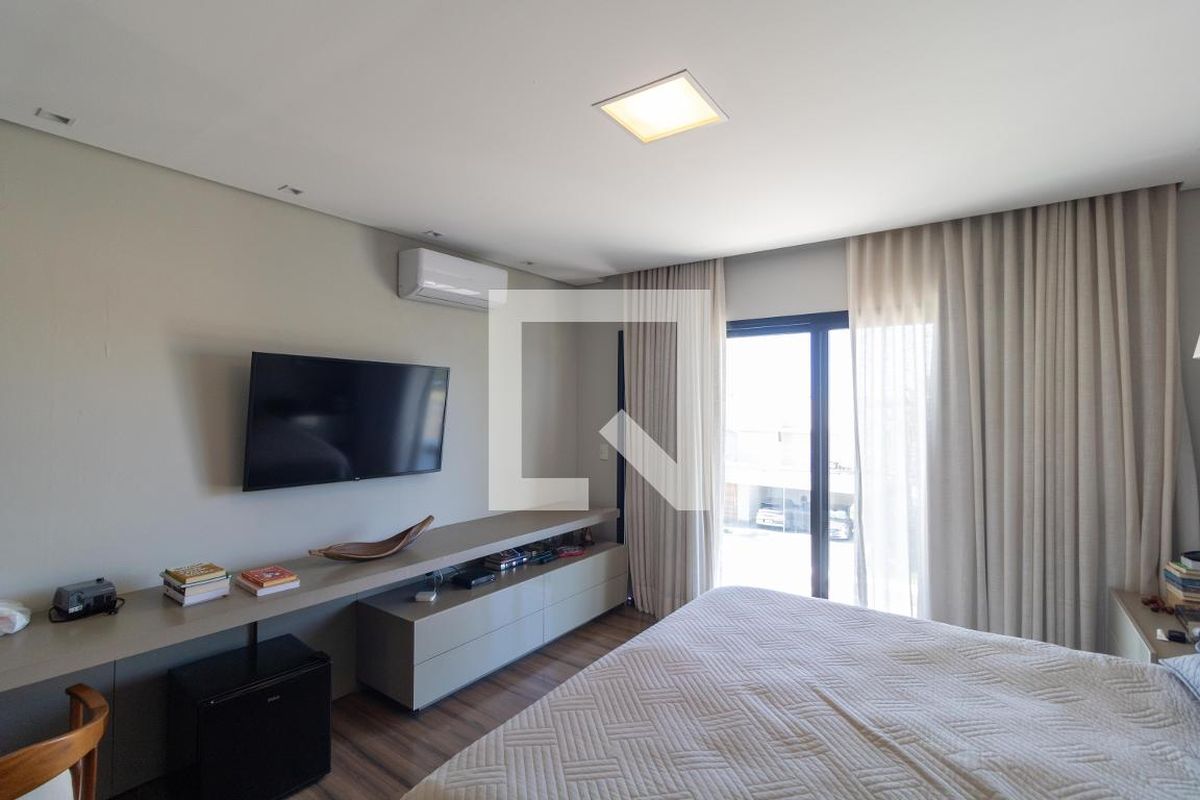 Casa à Venda - Res. Parque dos Alecrins, 4 Quartos,  280 m2 em , Campinas - sp | SoloBR