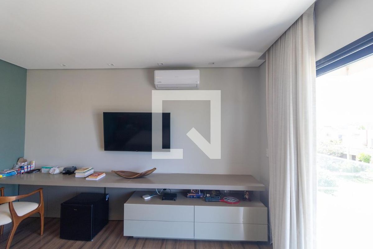Casa à Venda - Res. Parque dos Alecrins, 4 Quartos,  280 m2 em , Campinas - sp | SoloBR