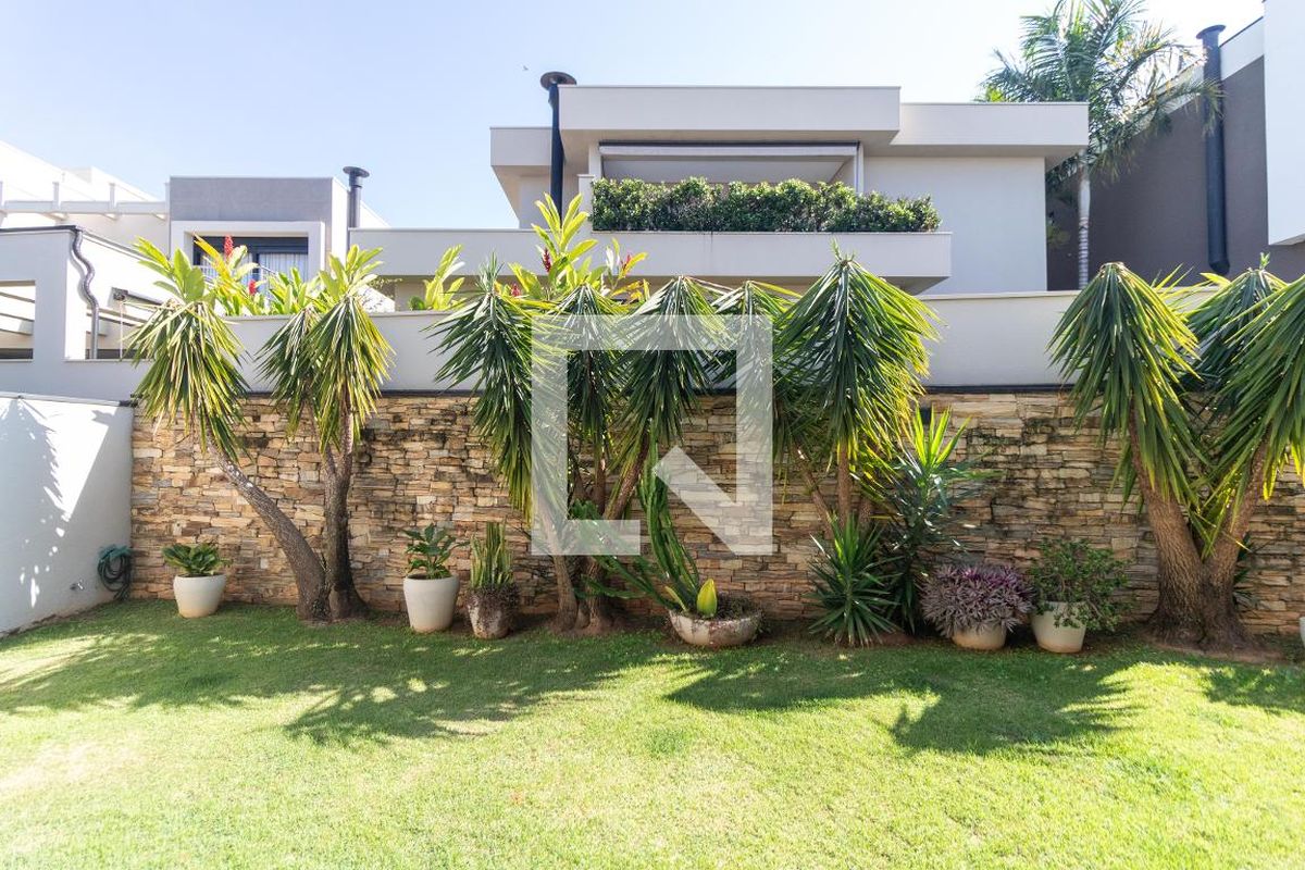 Casa à Venda - Res. Parque dos Alecrins, 4 Quartos,  280 m2 em , Campinas - sp | SoloBR