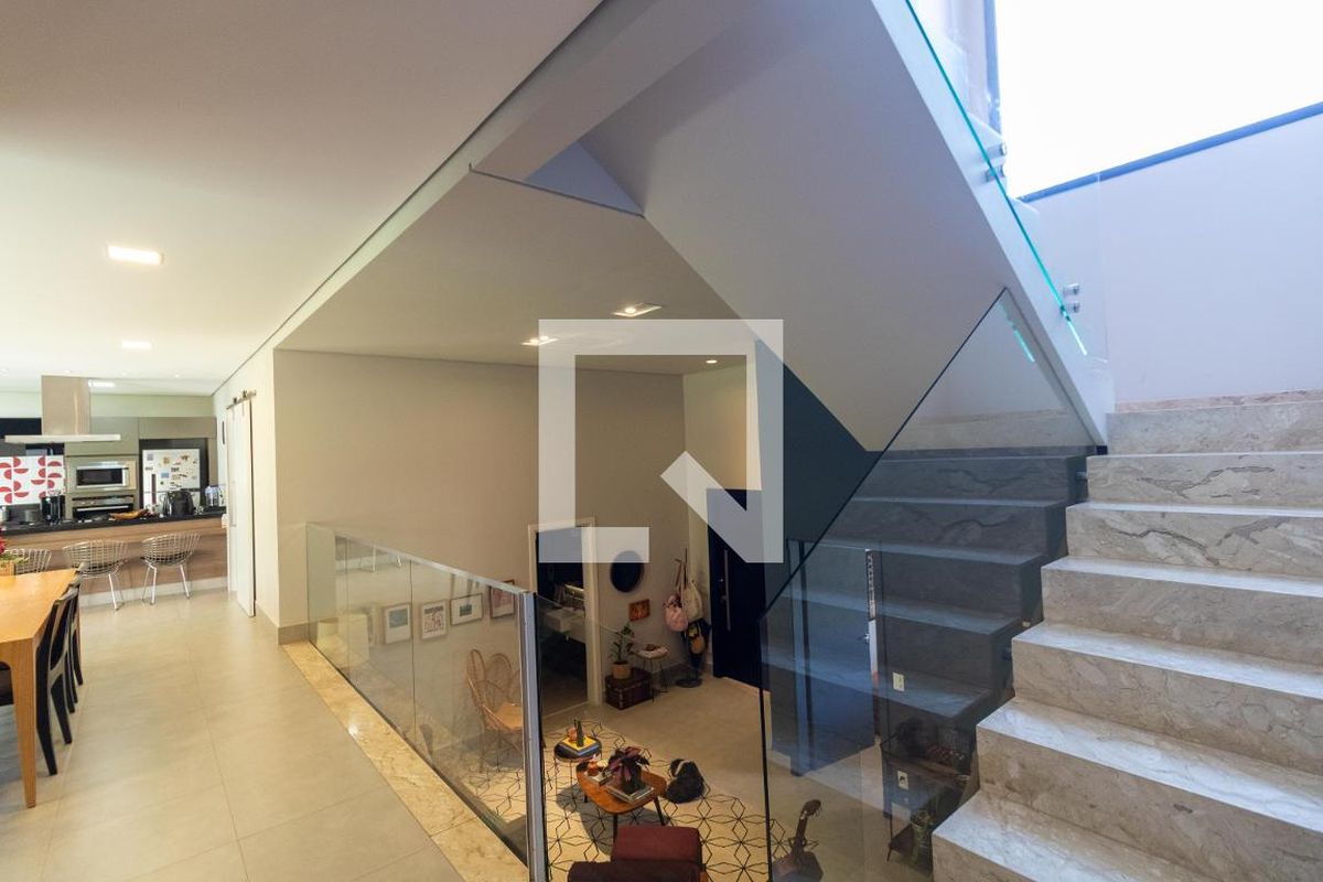 Casa à Venda - Res. Parque dos Alecrins, 4 Quartos,  280 m2 em , Campinas - sp | SoloBR