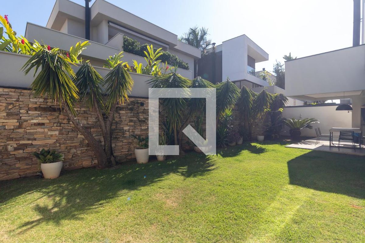 Casa à Venda - Res. Parque dos Alecrins, 4 Quartos,  280 m2 em , Campinas - sp | SoloBR