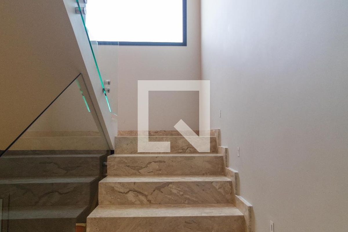 Casa à Venda - Res. Parque dos Alecrins, 4 Quartos,  280 m2 em , Campinas - sp | SoloBR