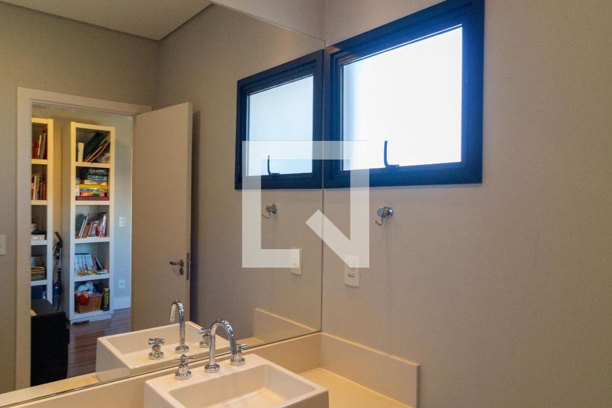 Casa à Venda - Res. Parque dos Alecrins, 4 Quartos,  280 m2 em , Campinas - sp | SoloBR