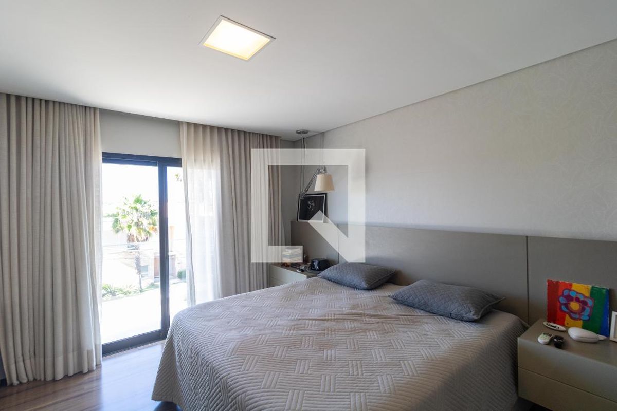 Casa à Venda - Res. Parque dos Alecrins, 4 Quartos,  280 m2 em , Campinas - sp | SoloBR
