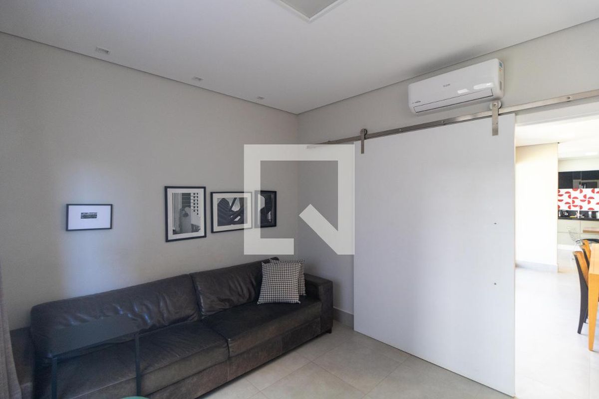 Casa à Venda - Res. Parque dos Alecrins, 4 Quartos,  280 m2 em , Campinas - sp | SoloBR
