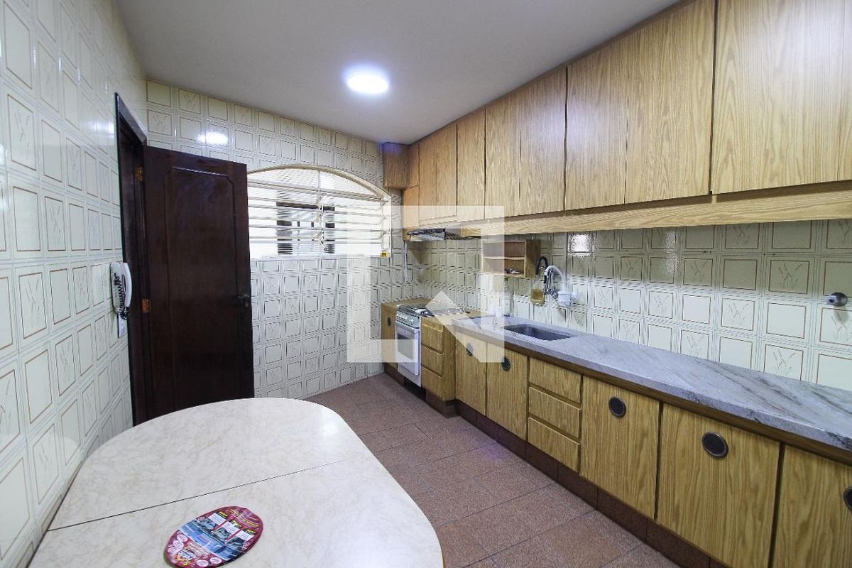 Casa, 3 quartos, 230 m² - Foto 9
