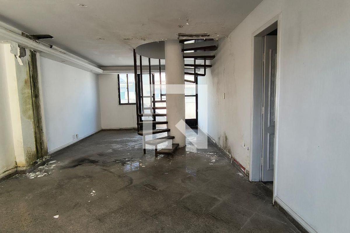 Cobertura, 3 quartos, 223 m² - Foto 2