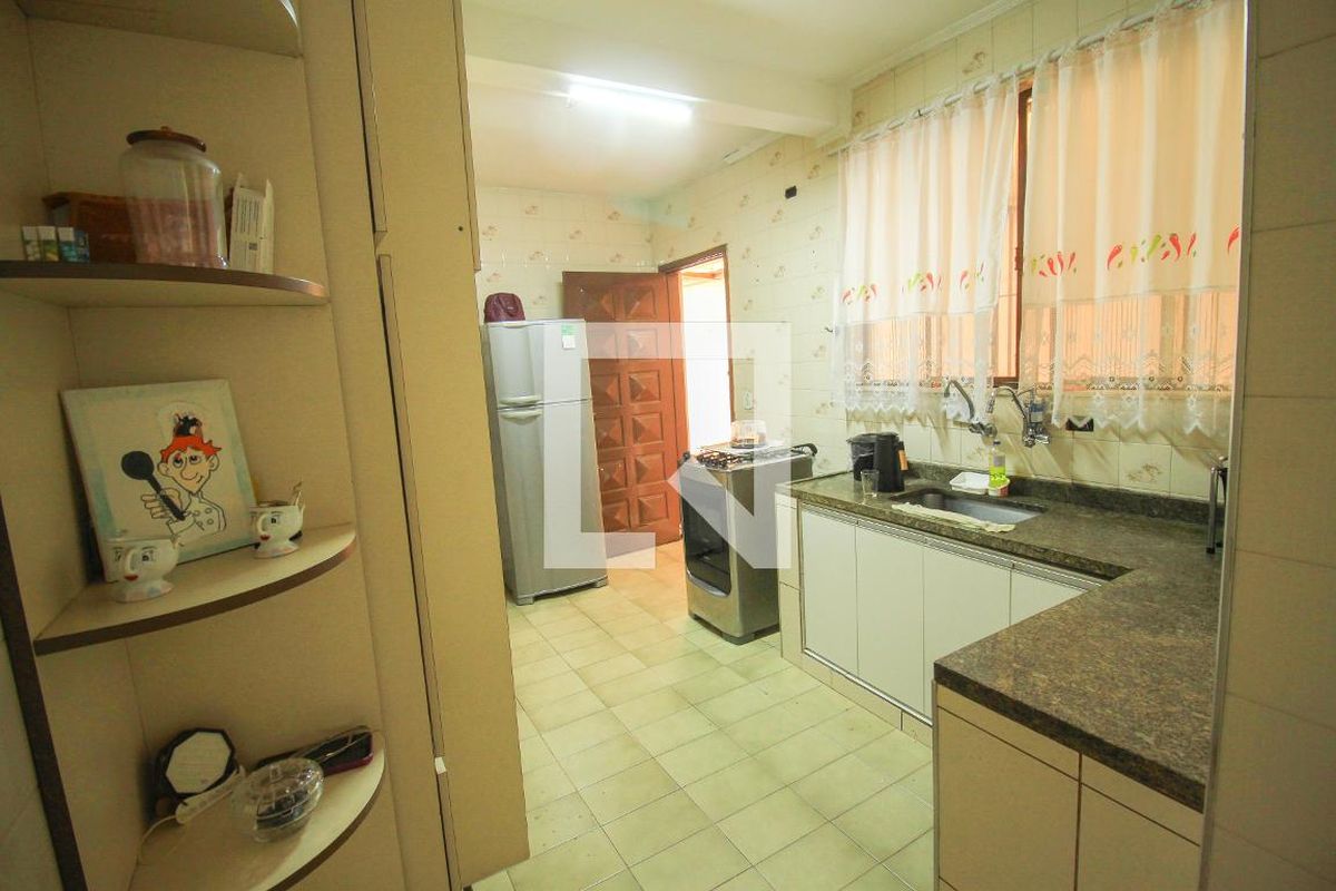 Casa, 2 quartos, 221 m² - Foto 34