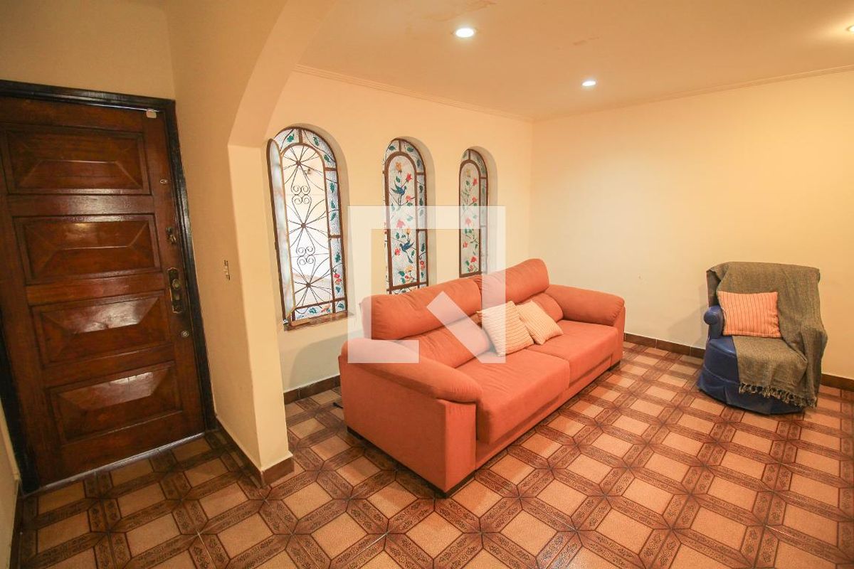 Casa, 2 quartos, 221 m² - Foto 1