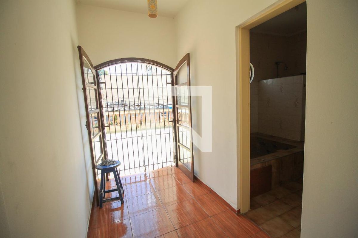 Casa, 2 quartos, 221 m² - Foto 14