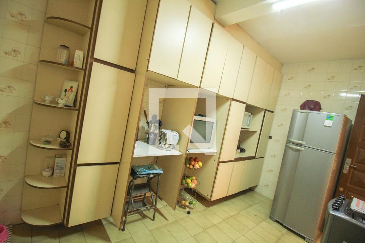 Casa, 2 quartos, 221 m² - Foto 35