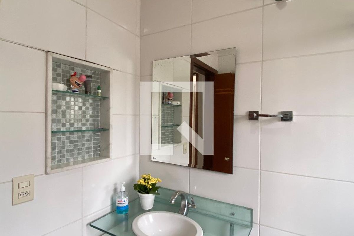 Casa, 3 quartos, 278 m² - Foto 52