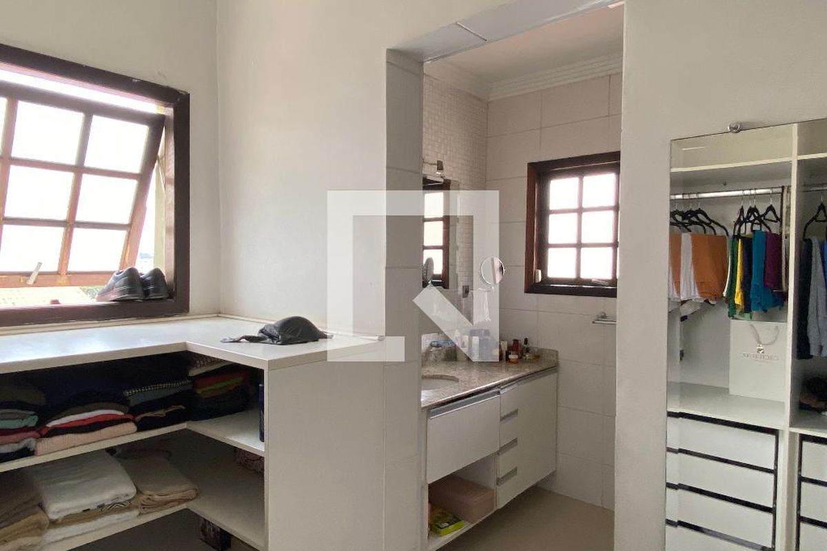 Casa, 3 quartos, 278 m² - Foto 40