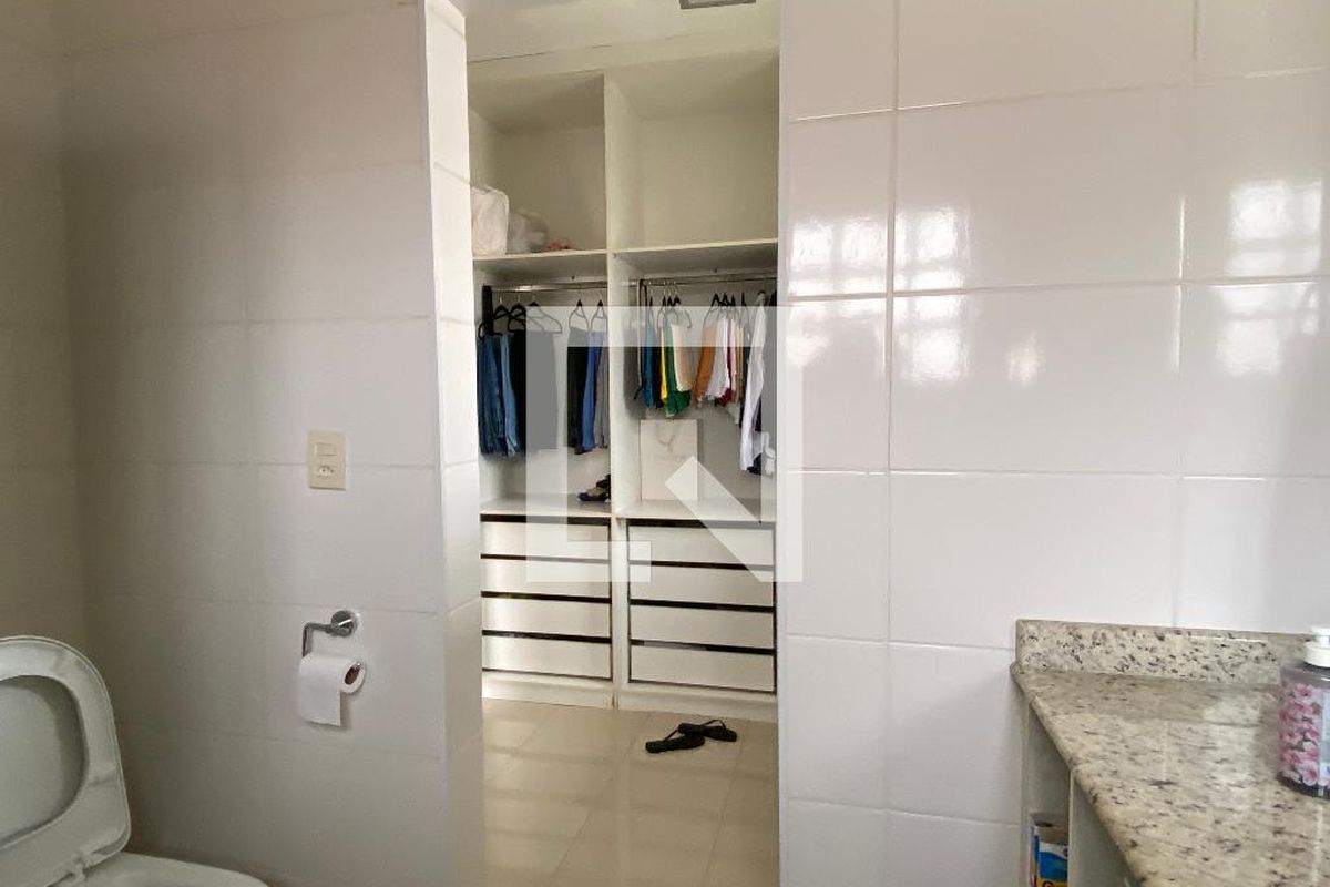 Casa, 3 quartos, 278 m² - Foto 46