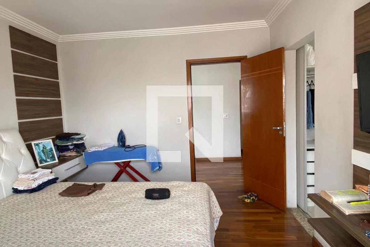Casa, 3 quartos, 278 m² - Foto 32
