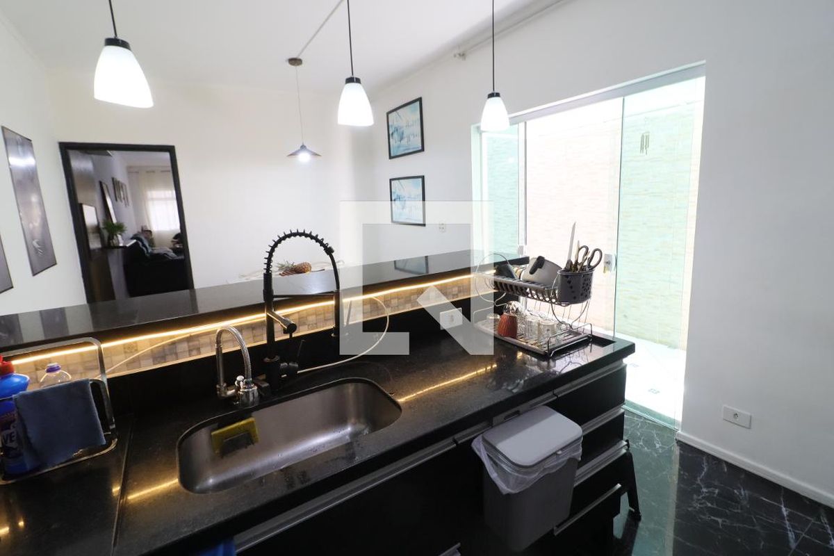 Casa, 3 quartos, 250 m² - Foto 28