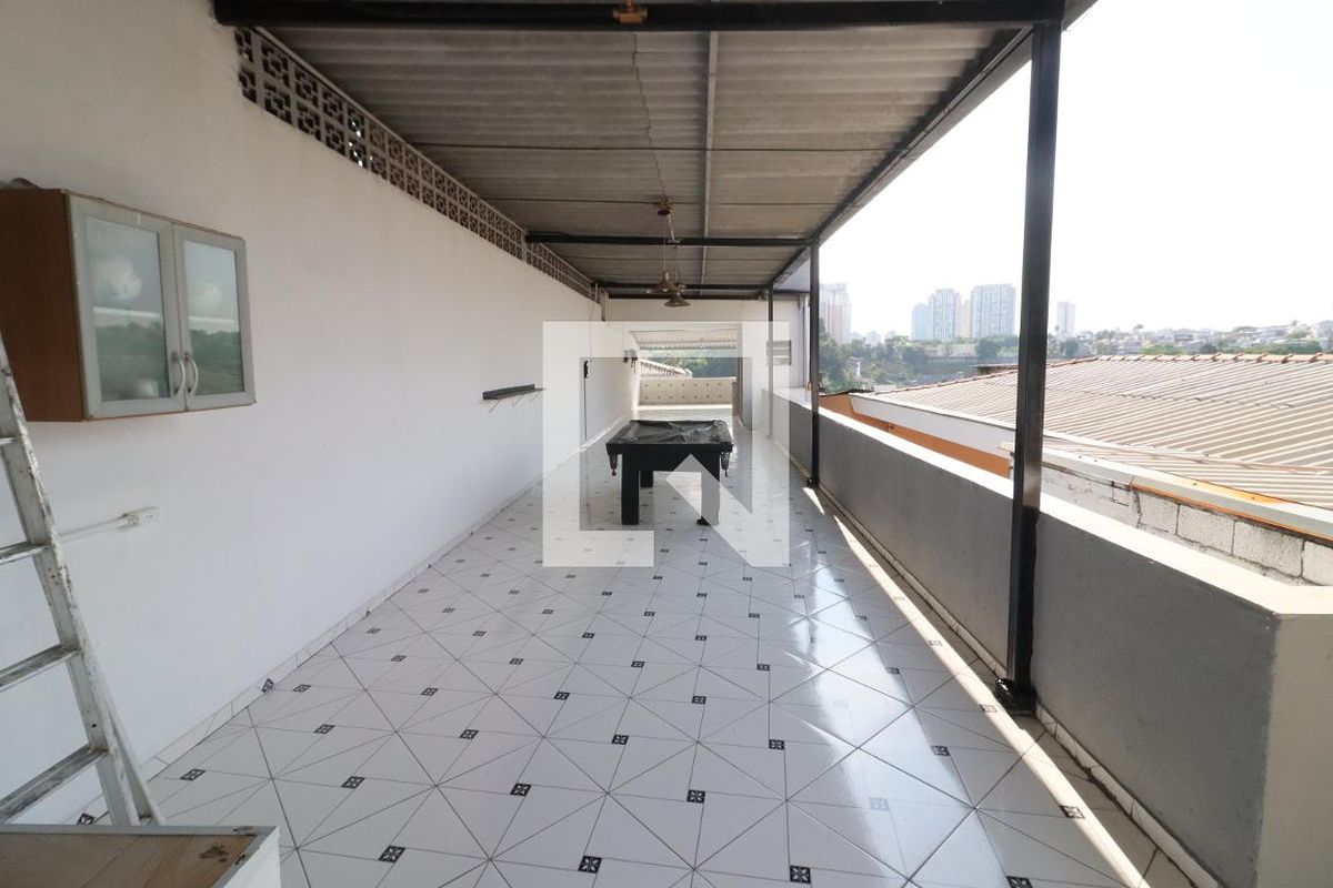 Casa, 3 quartos, 250 m² - Foto 37