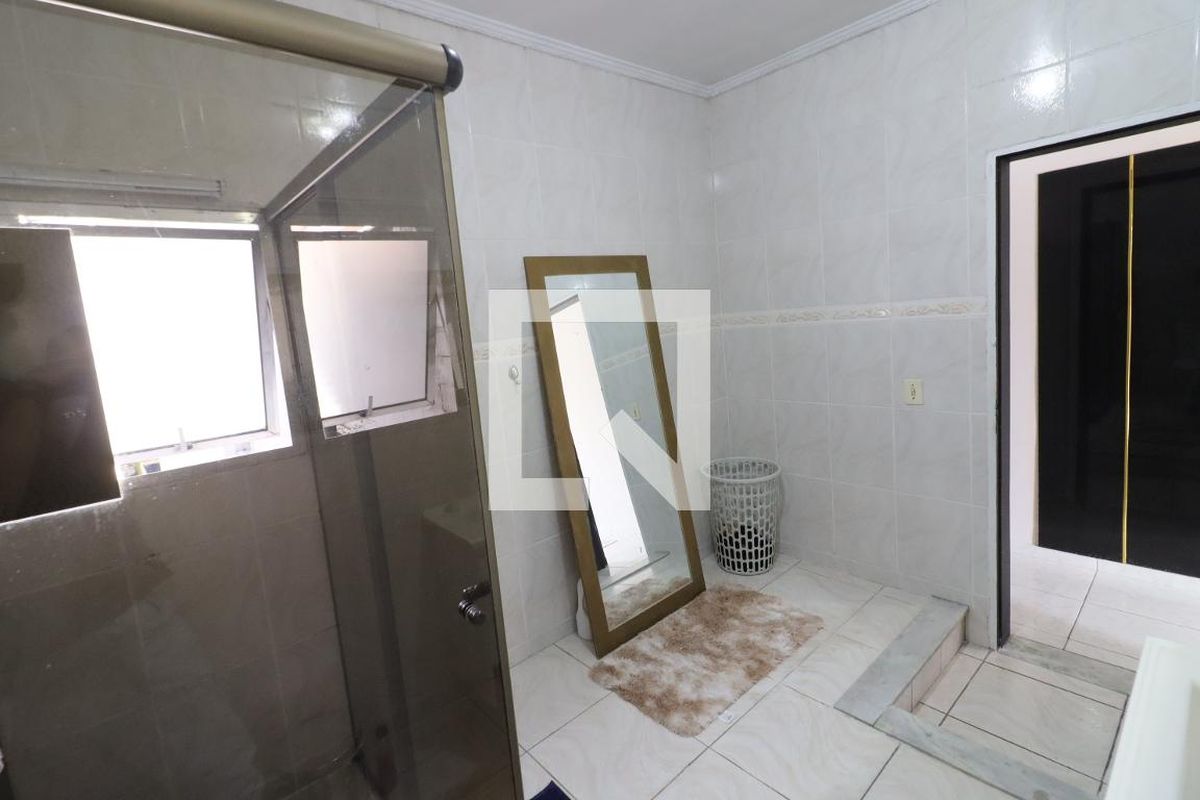 Casa, 3 quartos, 250 m² - Foto 11