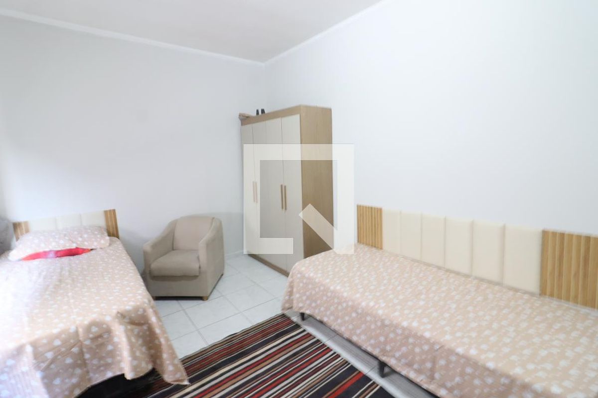 Casa, 3 quartos, 250 m² - Foto 13